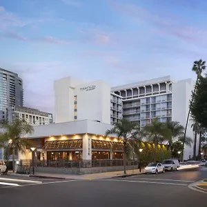 Courtyard By Marriott Long Downtown *** Long Beach